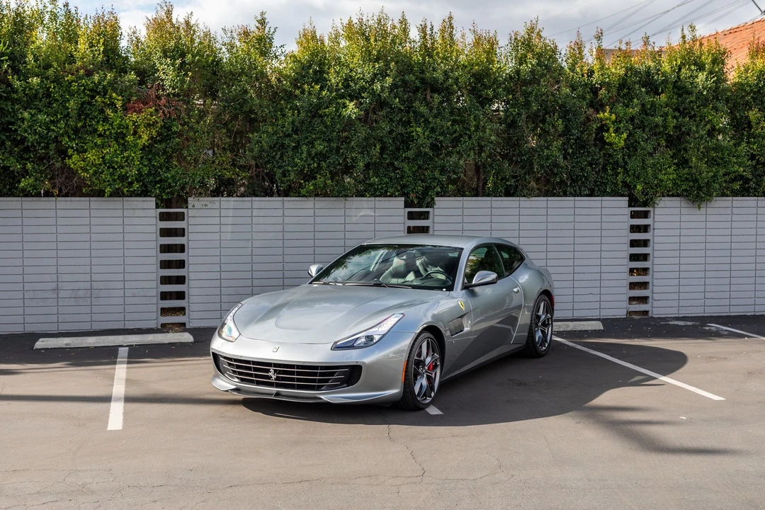 2018 Ferrari GTC4Lusso - Image 19 of 31