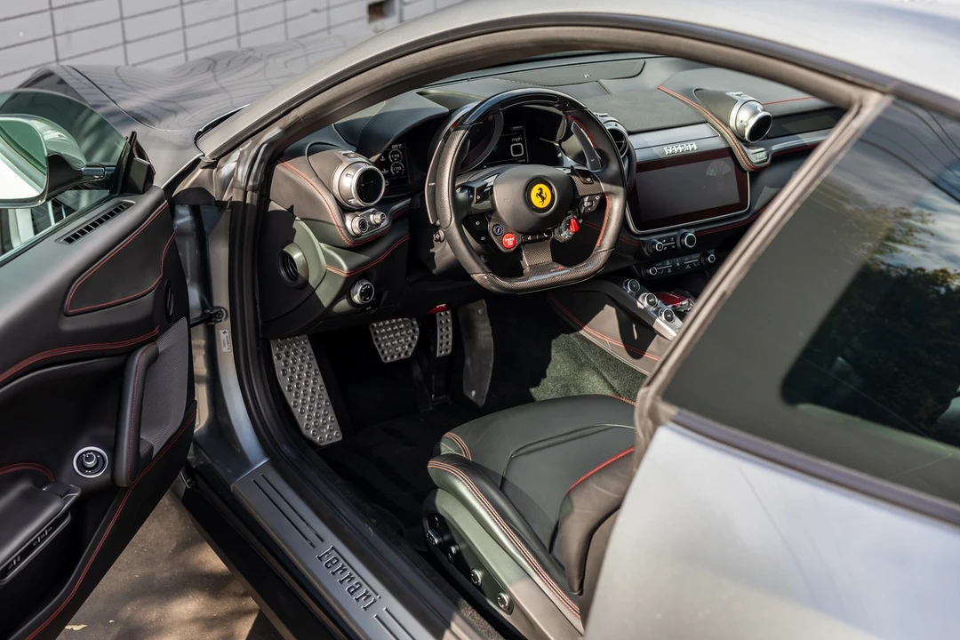 2018 Ferrari GTC4Lusso - Image 5 of 31