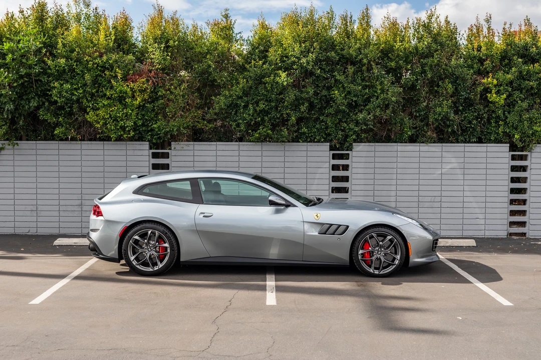 2018 Ferrari GTC4Lusso - Image 3 of 31
