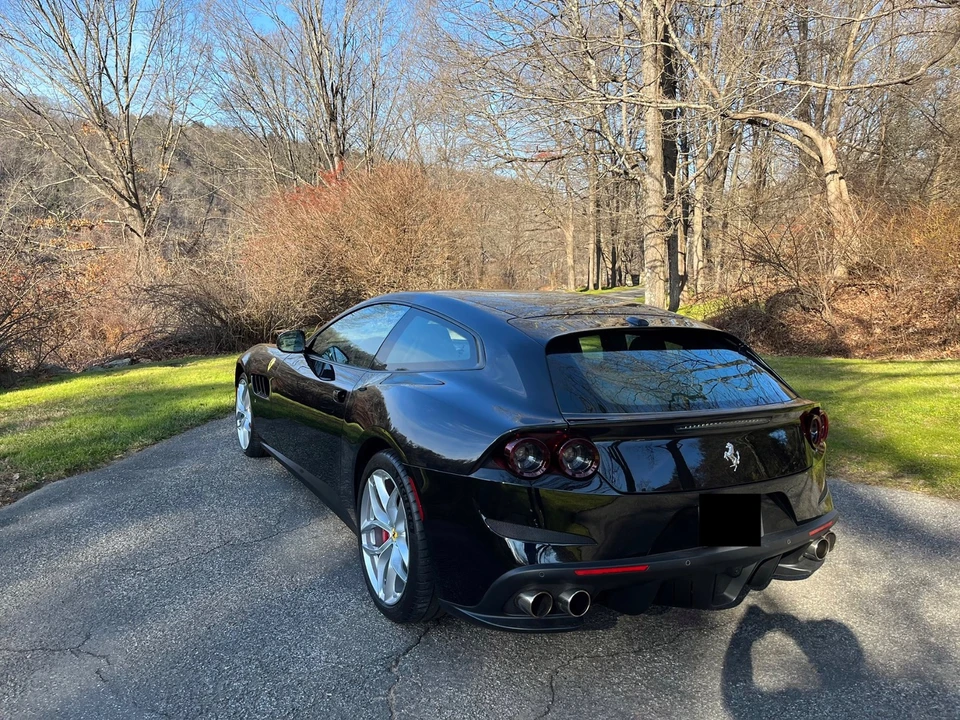 2018 Ferrari GTC4Lusso - Image 6 of 16