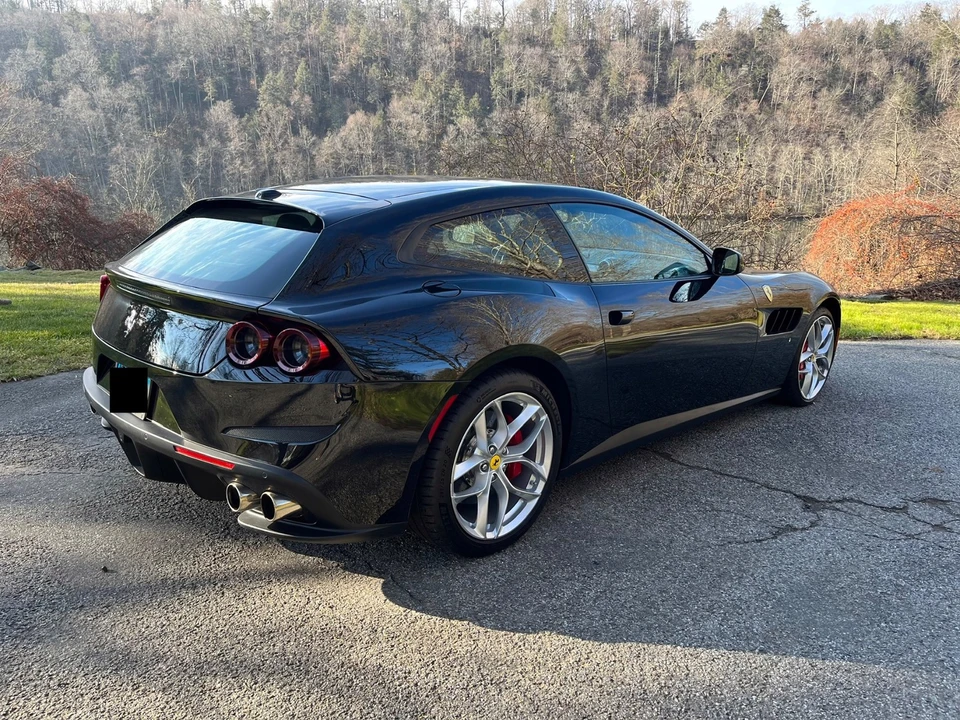 2018 Ferrari GTC4Lusso - Image 3 of 16