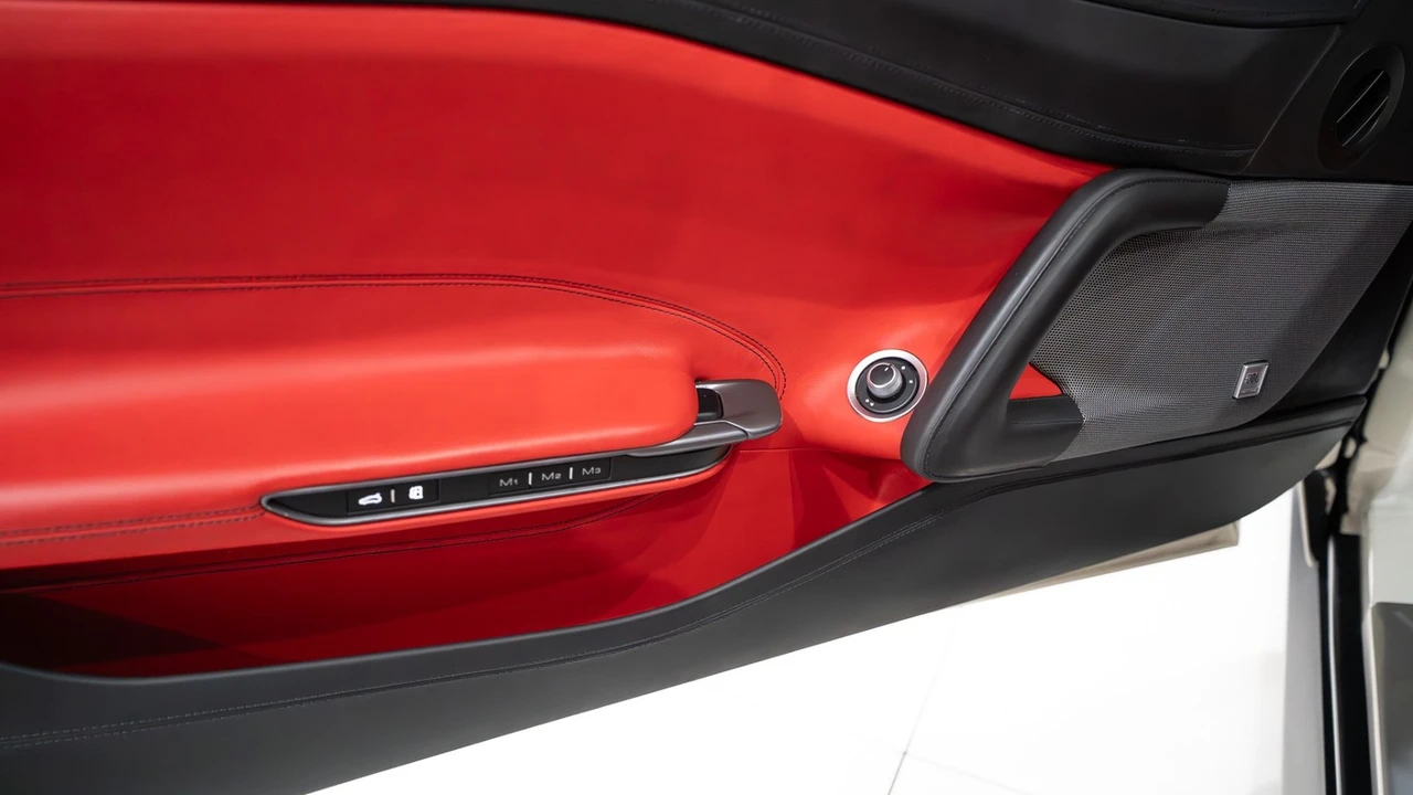 2018 Ferrari GTC4Lusso T - Image 15 of 21