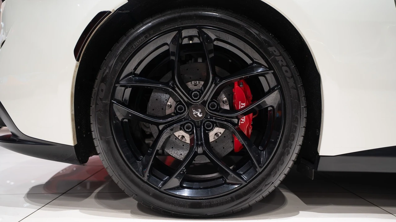 2018 Ferrari GTC4Lusso T - Image 11 of 21