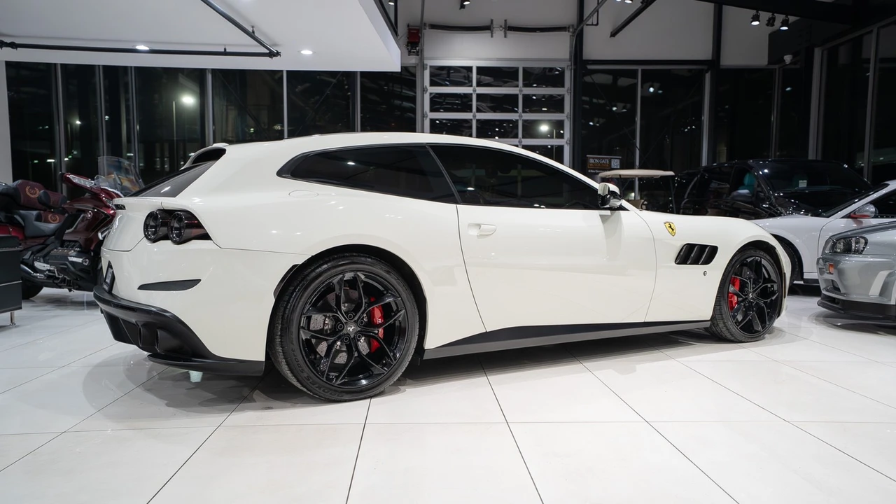 2018 Ferrari GTC4Lusso T - Image 5 of 21