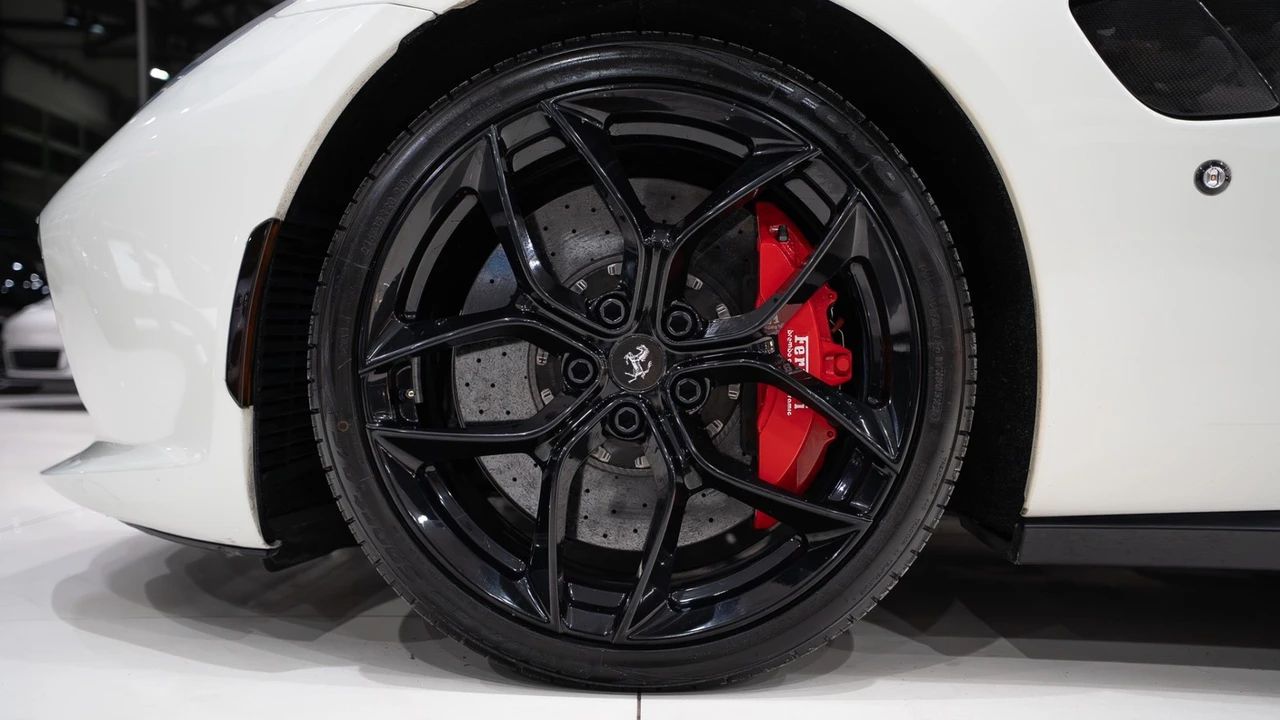 2018 Ferrari GTC4Lusso T - Image 9 of 21