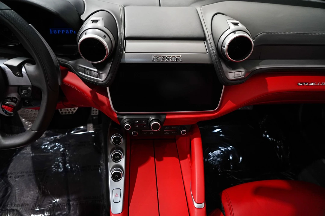 2018 Ferrari GTC4Lusso T - Image 11 of 31