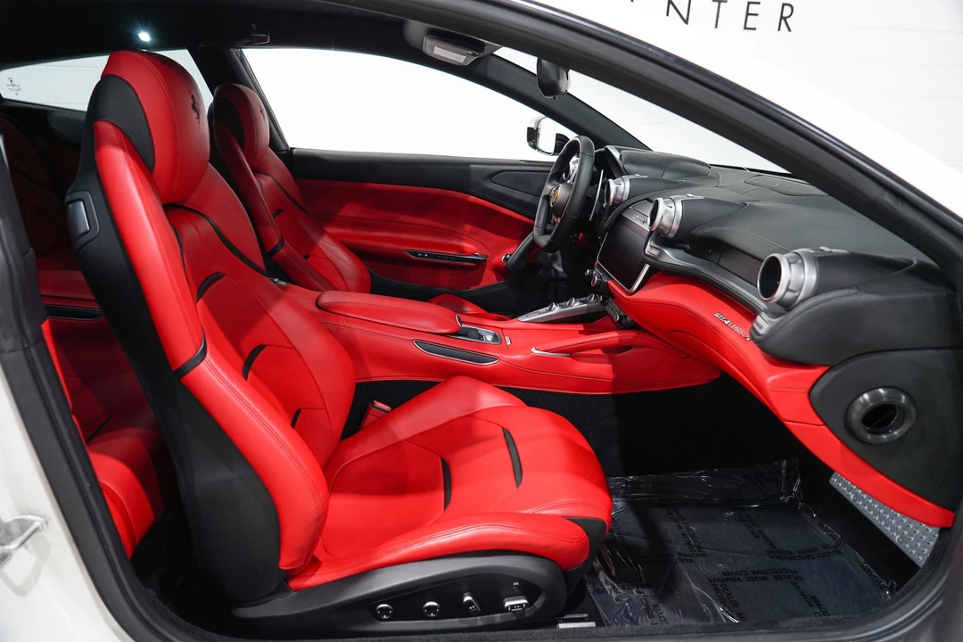 2018 Ferrari - Image 16 of 31