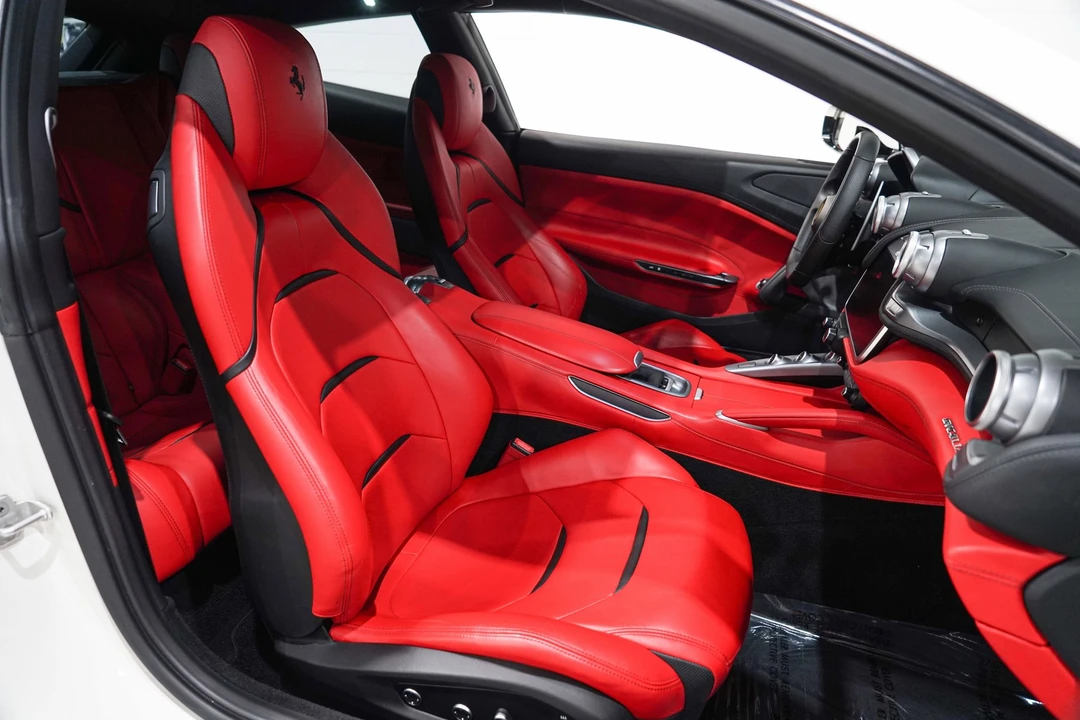 2018 Ferrari - Image 17 of 31