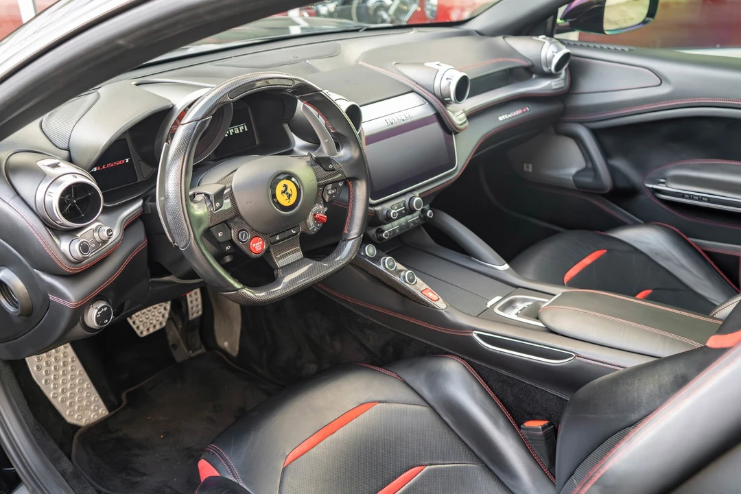 2018 Ferrari GTC4Lusso T - Image 8 of 31