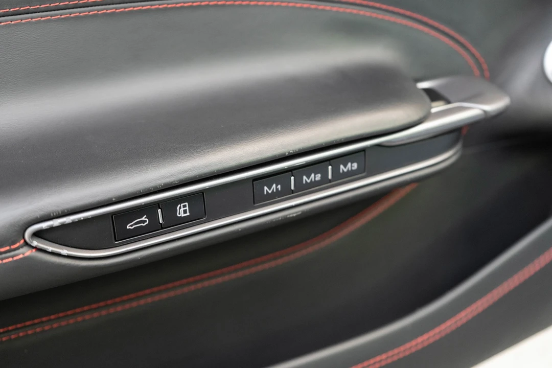 2018 Ferrari GTC4Lusso T - Image 12 of 21