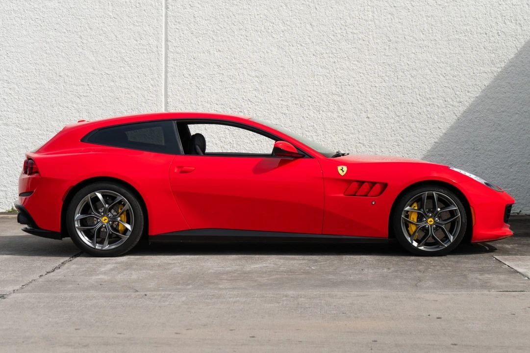 2018 Ferrari GTC4Lusso T - Image 3 of 21