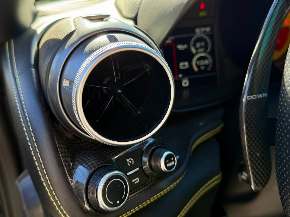 2018 Ferrari GTC4Lusso - Image 16 of 31