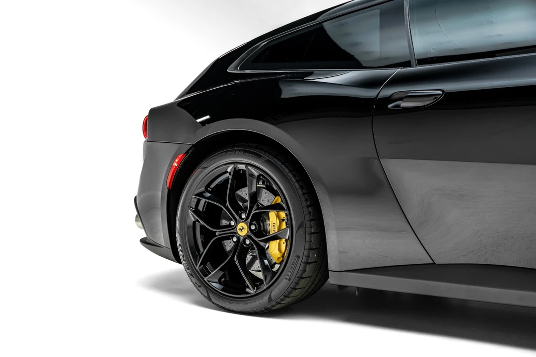 2018 Ferrari GTC4Lusso T - Image 8 of 31