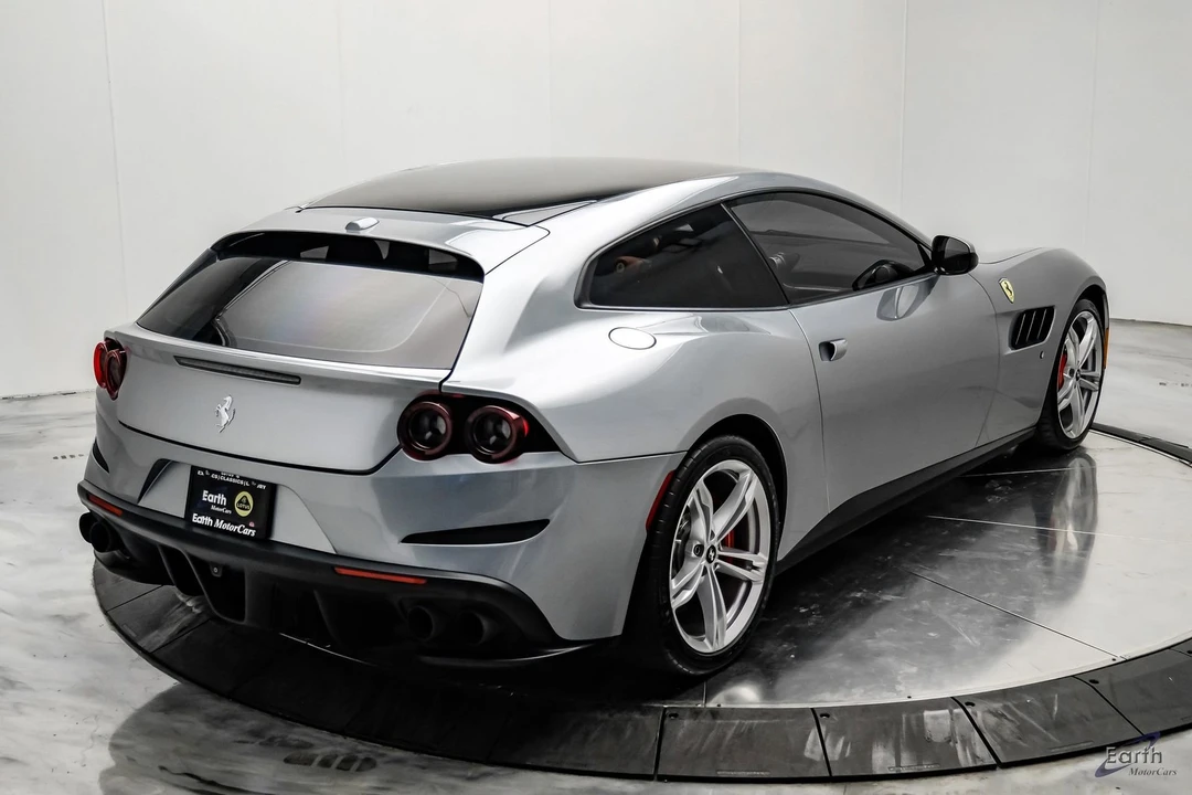 2018 Ferrari GTC4Lusso - Image 18 of 31