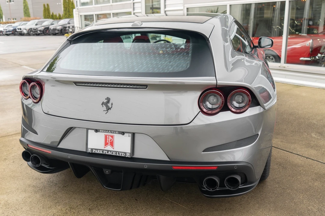 2018 Ferrari GTC4Lusso - Image 5 of 21