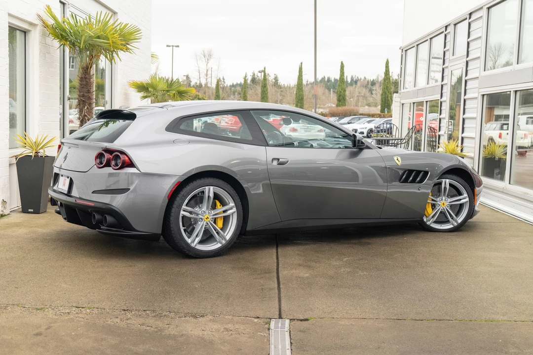 2018 Ferrari GTC4Lusso - Image 6 of 21