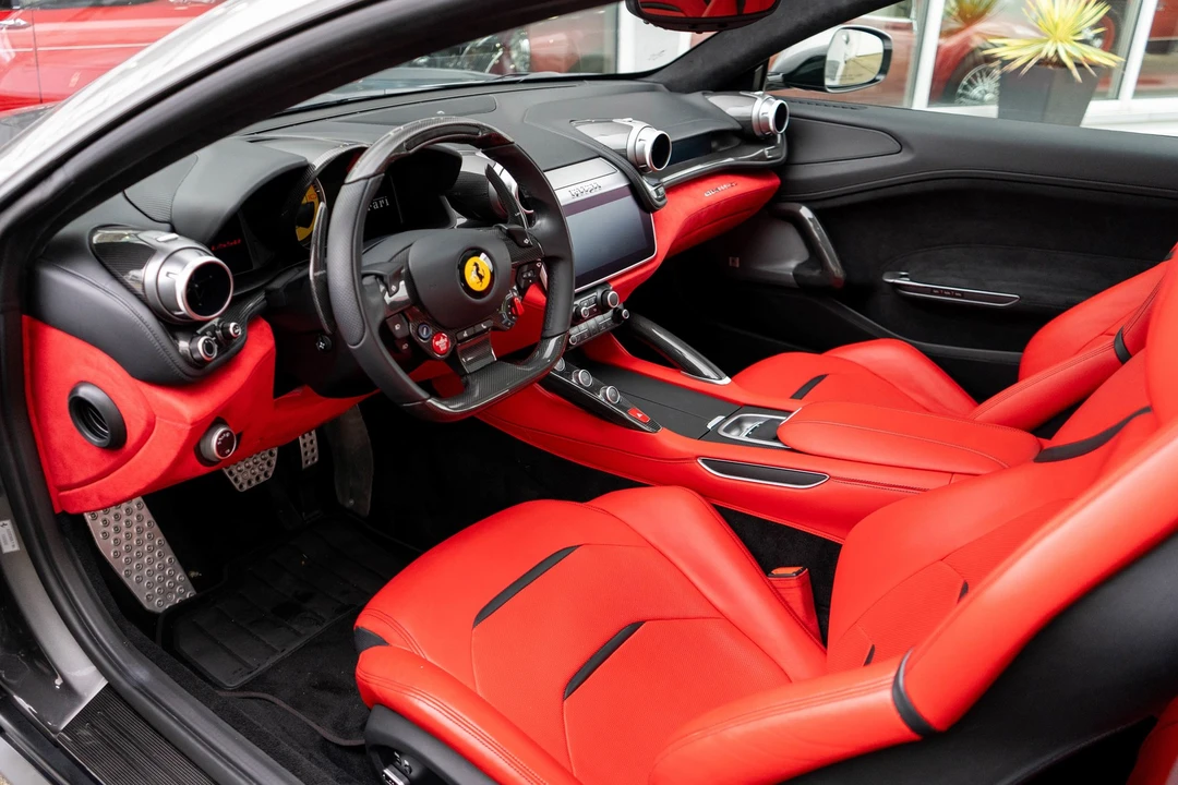 2018 Ferrari GTC4Lusso - Image 7 of 21