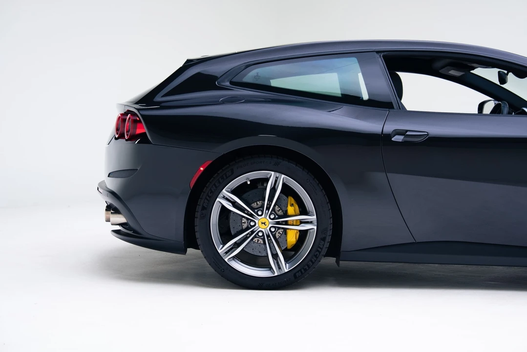 2018 Ferrari GTC4Lusso - Image 21 of 21