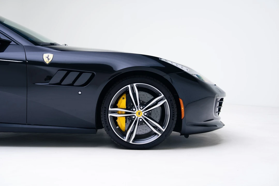 2018 Ferrari GTC4Lusso - Image 20 of 21