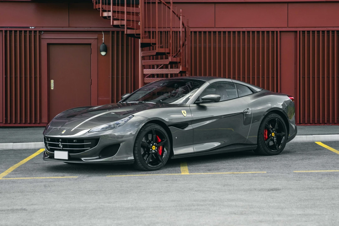 2018 Ferrari Portofino - Image 2 of 31