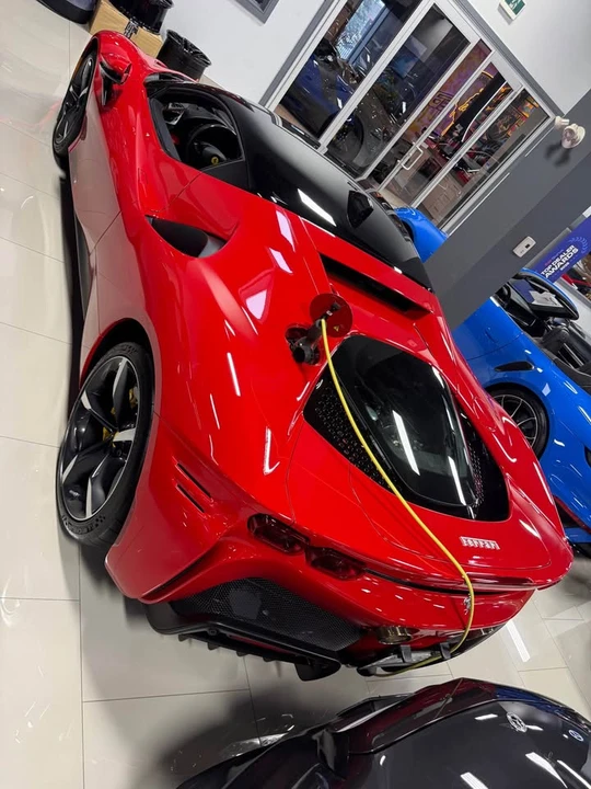 2018 Ferrari SF90 - Image 4 of 6