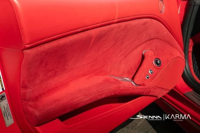 2018 Ferrari California T - Image 8 of 19