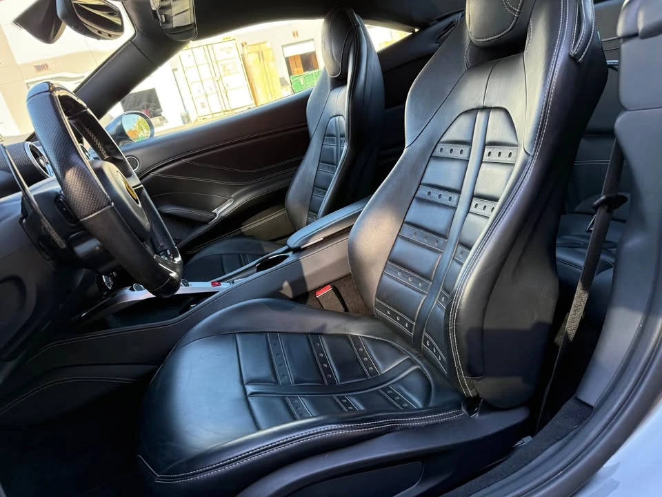 2018 Ferrari California T - Image 12 of 13