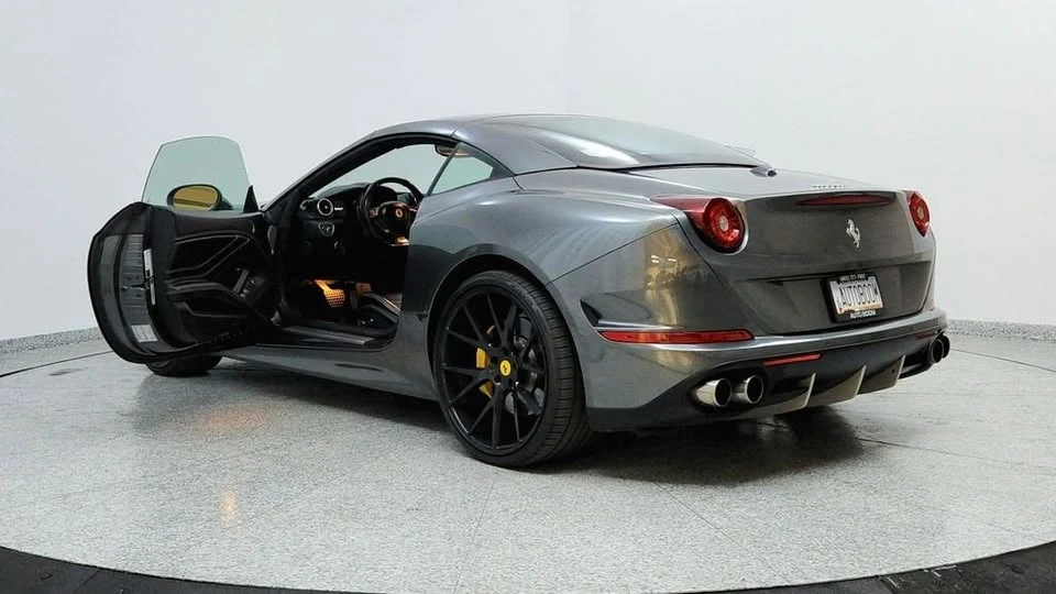 2018 Ferrari California T - Image 9 of 19