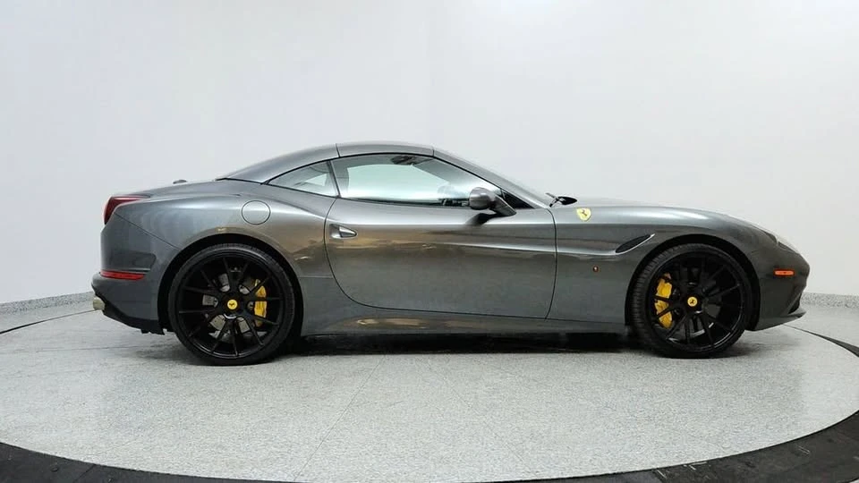 2018 Ferrari California T - Image 5 of 19
