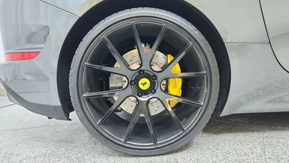 2018 Ferrari California T - Image 12 of 19