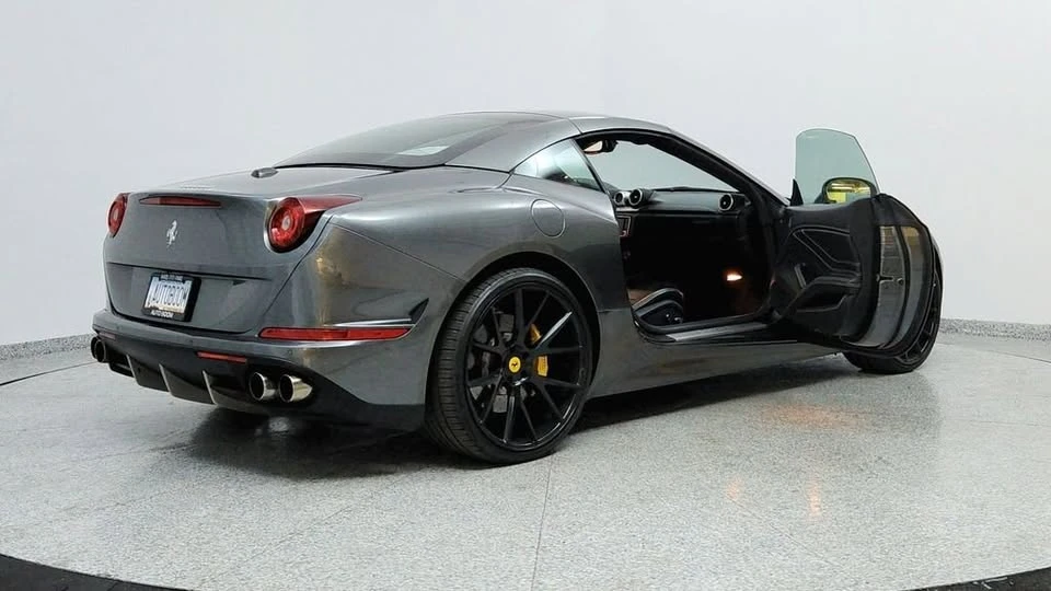 2018 Ferrari California T - Image 10 of 19