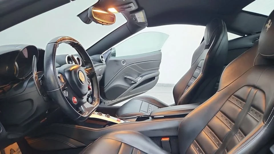 2018 Ferrari California T - Image 18 of 20