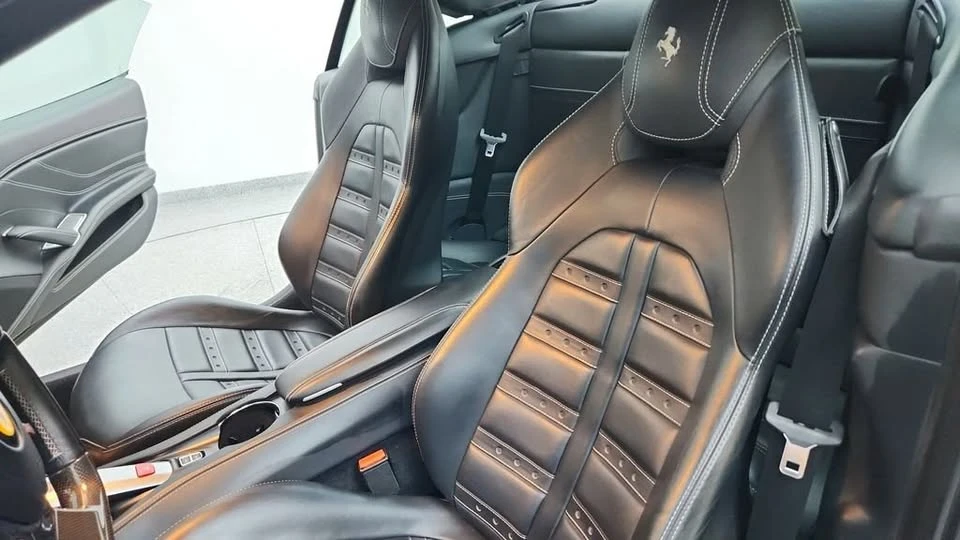2018 Ferrari California T - Image 19 of 20