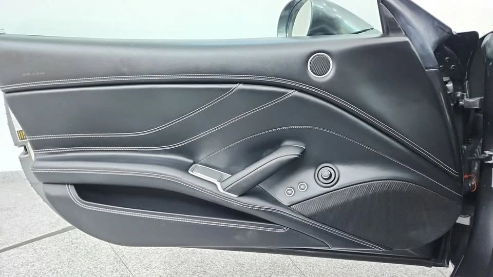 2018 Ferrari California T - Image 15 of 20