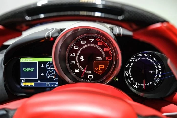2018 Ferrari California T - Image 10 of 12