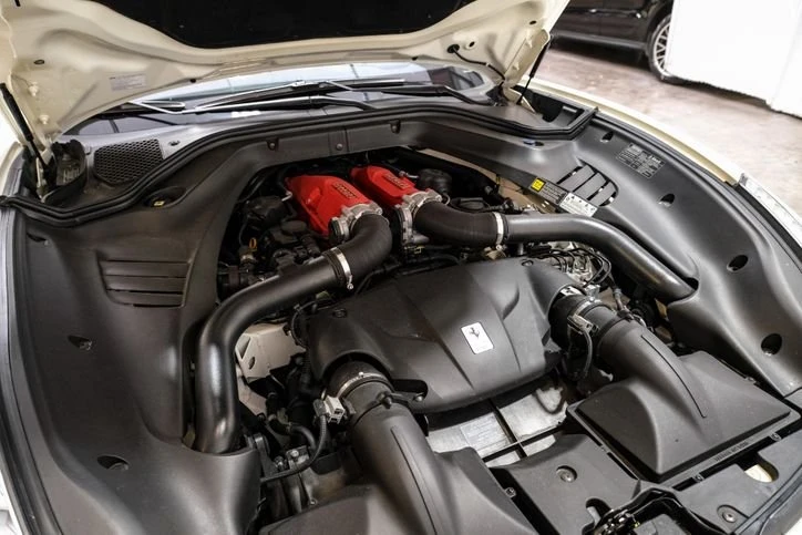 2018 Ferrari California T - Image 11 of 12