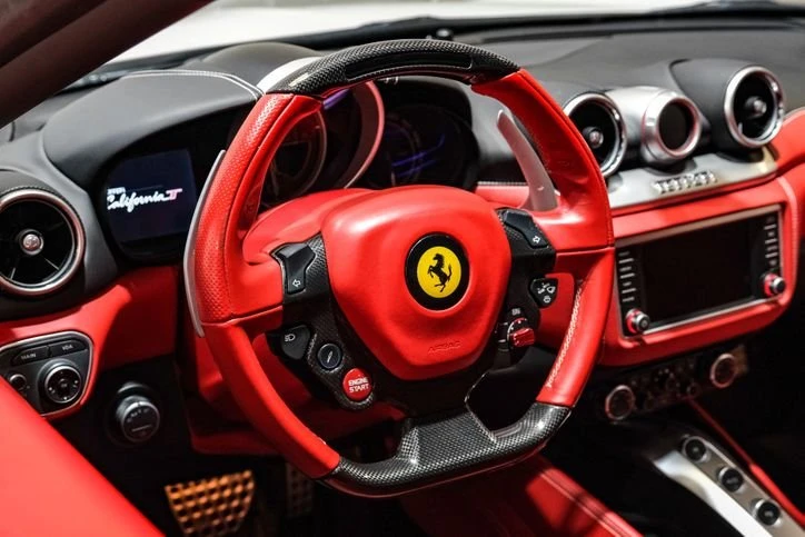 2018 Ferrari California T - Image 8 of 12