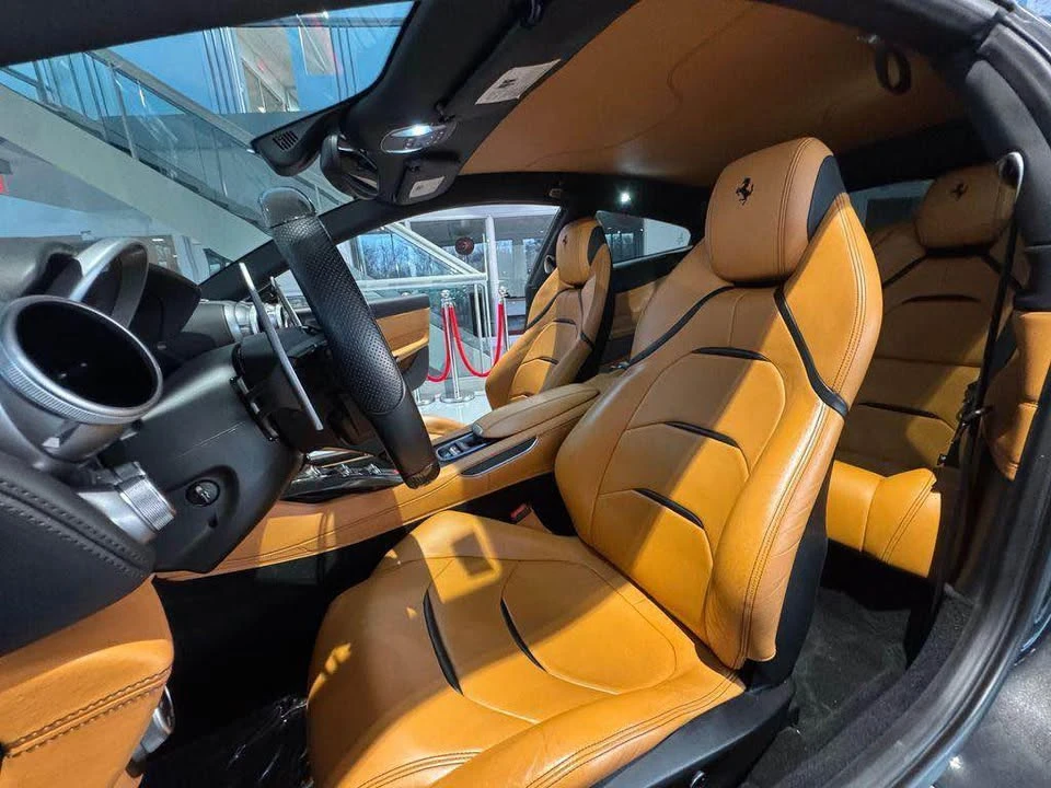 2018 Ferrari GTC4Lusso T - Image 19 of 20