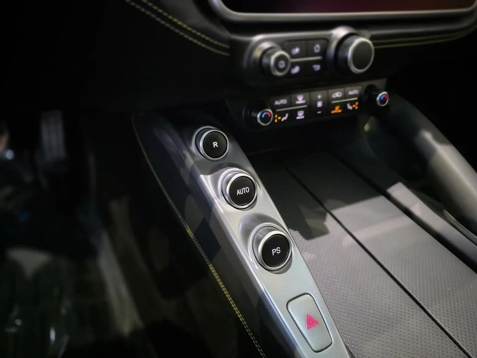 2018 Ferrari GTC4Lusso T - Image 14 of 15