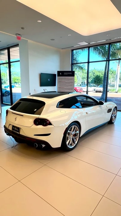 2018 Ferrari GTC4Lusso T - Image 3 of 12