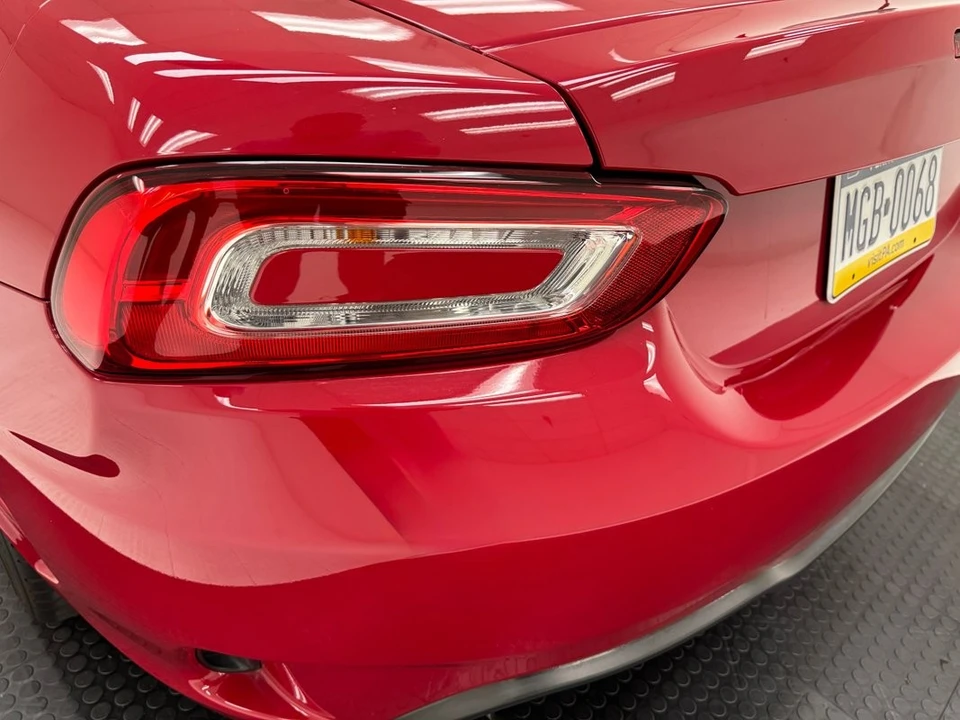 2018 Fiat 124 Spider - Image 24 of 31