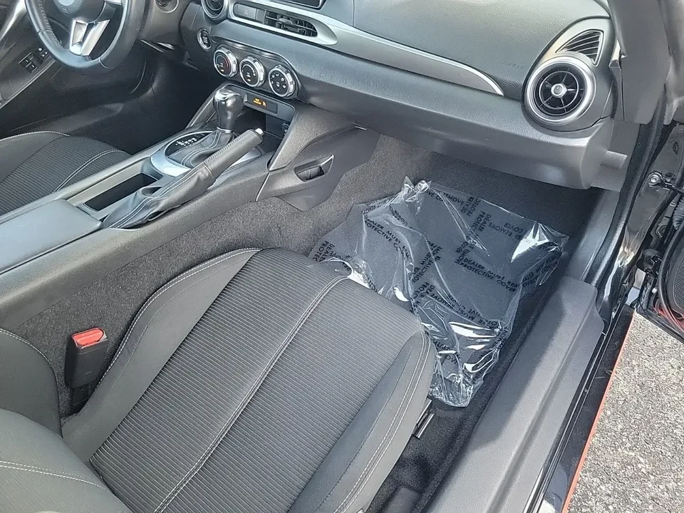 2018 Fiat 124 Spider - Image 12 of 15