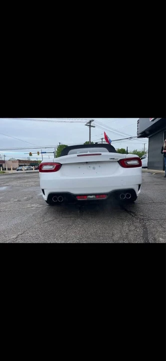 2018 Fiat 124 Spider - Image 8 of 9