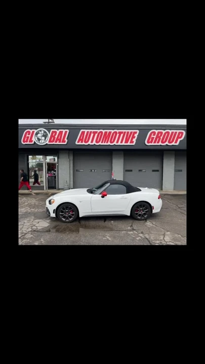 2018 Fiat 124 Spider - Image 9 of 9