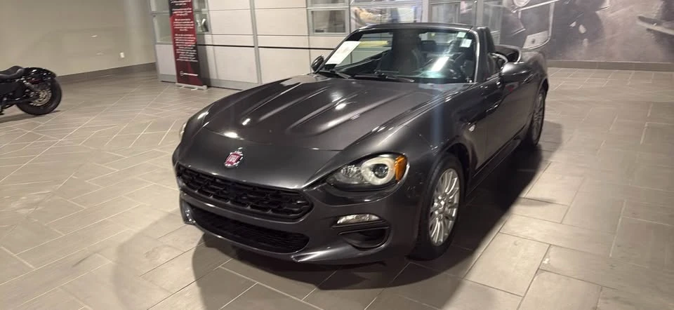 2018 Fiat 124 Spider - Image 2 of 4