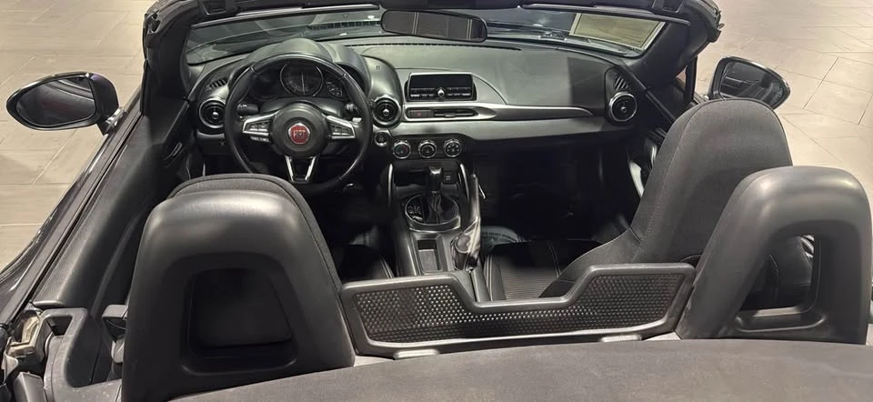2018 Fiat 124 Spider - Image 4 of 4