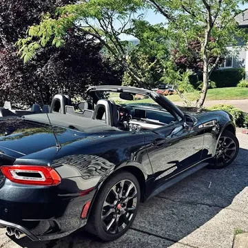 2018 Fiat 124 Spider Abarth Convertible 2D