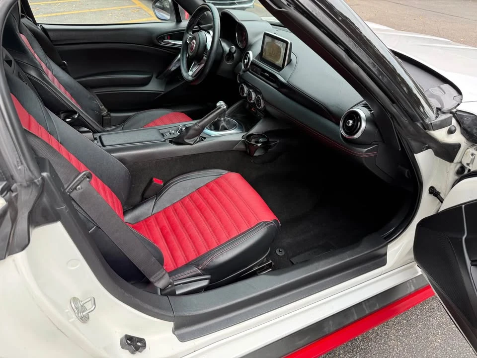 2018 Fiat 124 Spider - Image 18 of 20