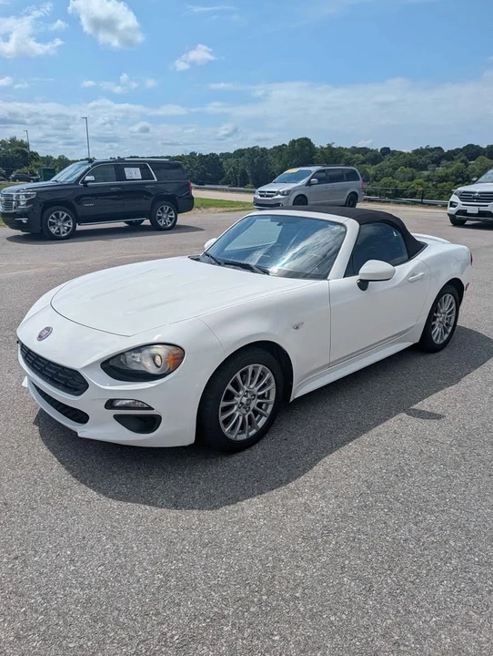 2018 Fiat 124 Spider - Image 2 of 13