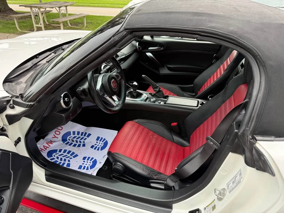 2018 Fiat 124 Spider - Image 15 of 20